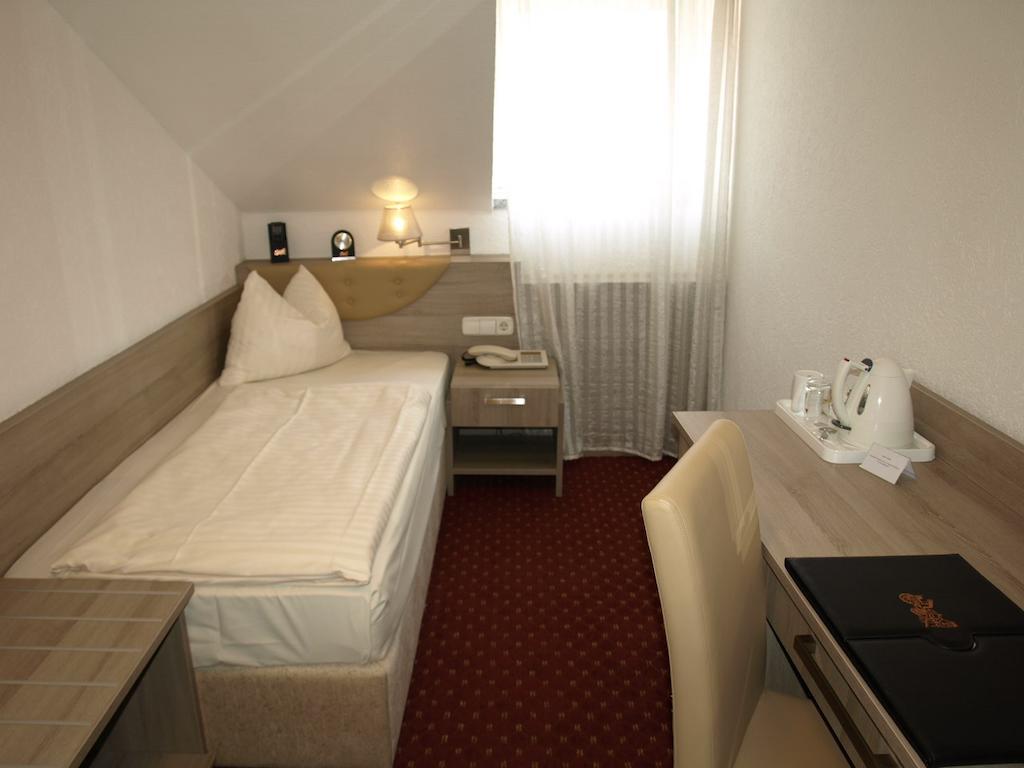 Airport Hotel Filder Post Stuttgart Kültér fotó