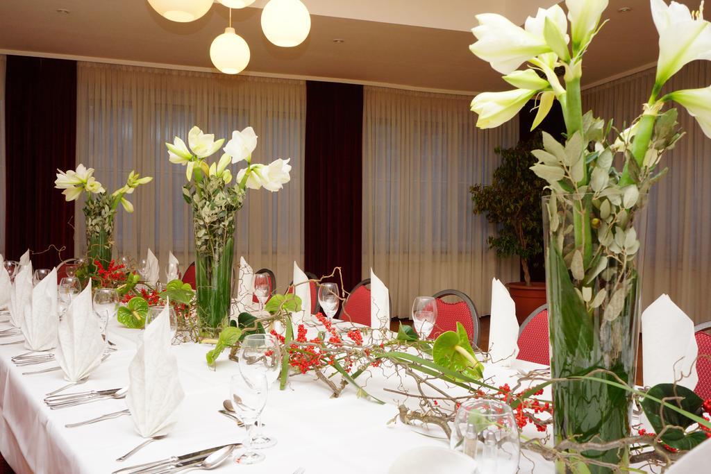 Airport Hotel Filder Post Stuttgart Kültér fotó